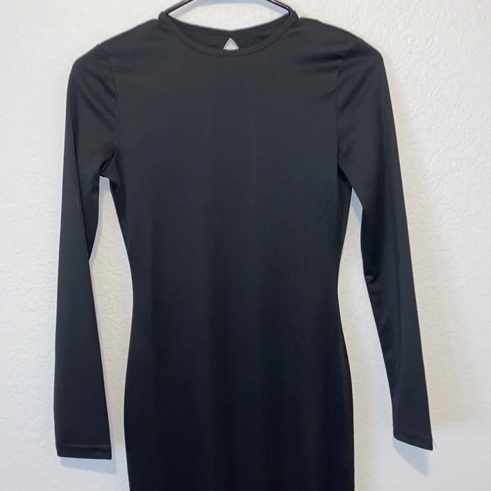 Dress - Picture 2 of 7